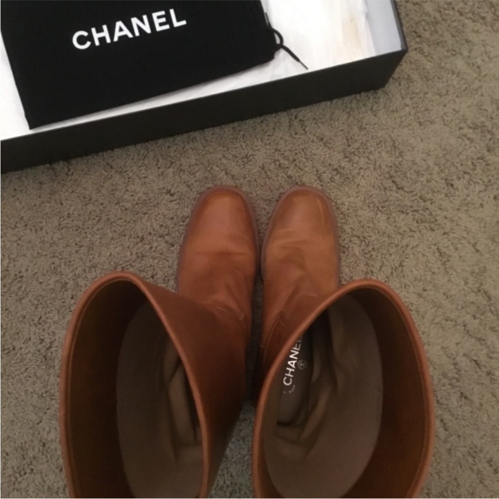 CHANEL Russet Congac Leather knee high riding boots 7.5 37.5 - Picture 8 of 12